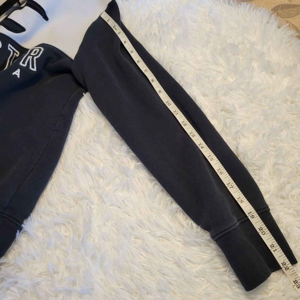 Hollister navy and white hoodie - Picture 4 of 7